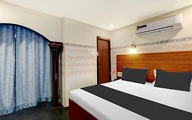 Hotel O Hanuman Pet Near Railway Station